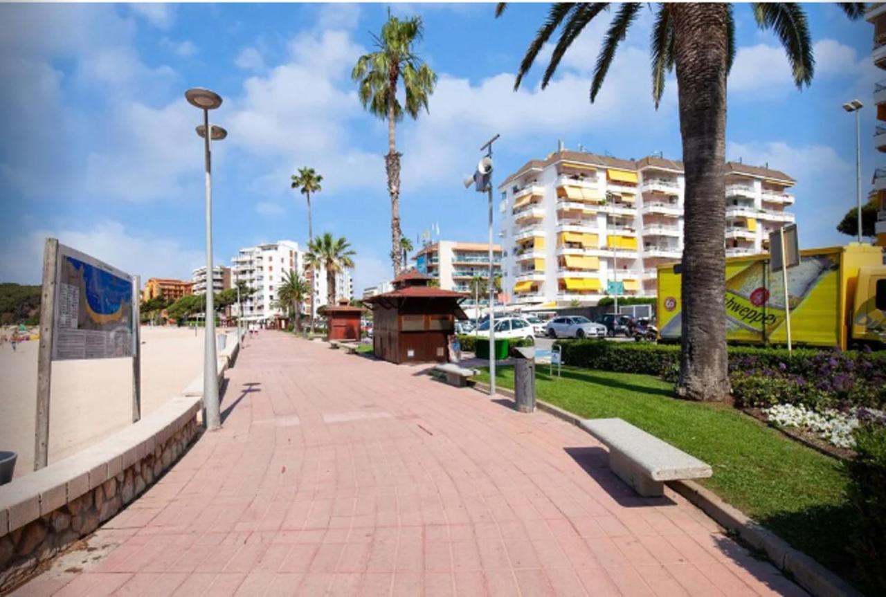 One Bedroom Flat In Fenals Lloret De Mar For 4 People Exterior foto